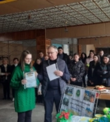 У Горохові на Волині в День закоханих студенти й викладачі ярмаркували задля Перемоги