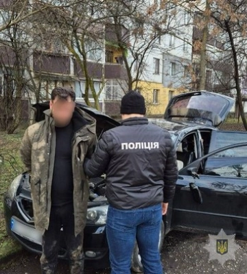 На Закарпатті затримали наркоторговців з партією метамфетаміну на понад півмільйона гривень