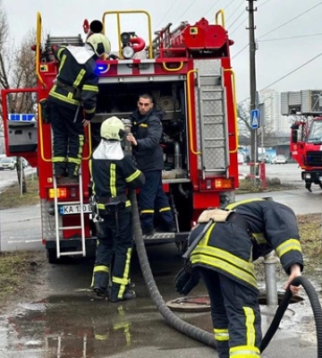 У Києві сталася пожежа в одній з гімназії