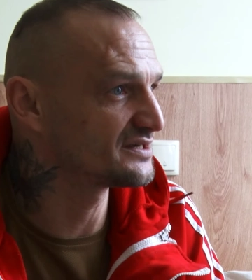 «У декого пальці «вєєром», зуби в наколках, а сидять вдома вже більше року», - боєць з Волині про ухилянтів. Відео