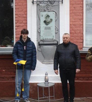 Полеглому Герою з Волині на стіні рідного навчального закладу відкрили меморіальну дошку