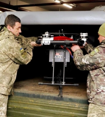 Одразу 12 бригад отримали від Дніпра понад 250 дронів різних моделей