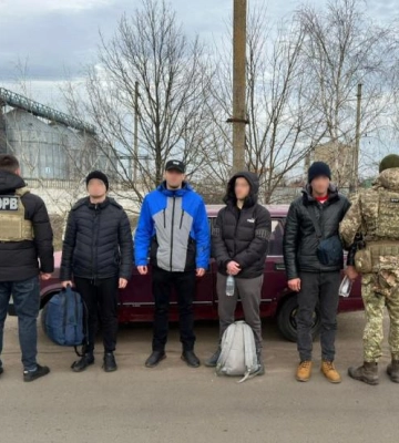 На Одещині затримали водія-перевізника з групою ухилянтів