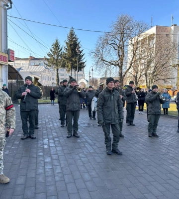 Поховання в День народження: у Луцьку прощалися із молодим Героєм Вадимом Прокопчуком