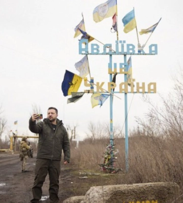 Зеленський прокоментував відхід від Авдіївки і наголосив на нестачі далекобійної зброї