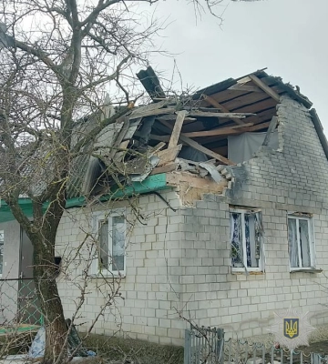 Внаслідок ворожих обстрілів на Сумщині загинула людина і  пошкоджено 16 приватних будинків (ФОТО)