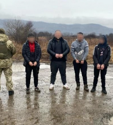 Прикарпатці знову намагались незаконно перетнути кордон через гірські масиви до Словаччини