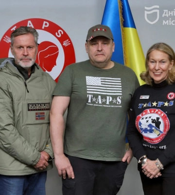 Понад два мільйони гривень доходів, квартири, автомобілі, годинники. Що задекларував міський голова Дніпра Борис Філатов