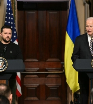 Зеленський і Байден обговорили підтримку України. У Білому домі визнали: вихід ЗСУ з Авдіївки – результат бездіяльності Конгресу