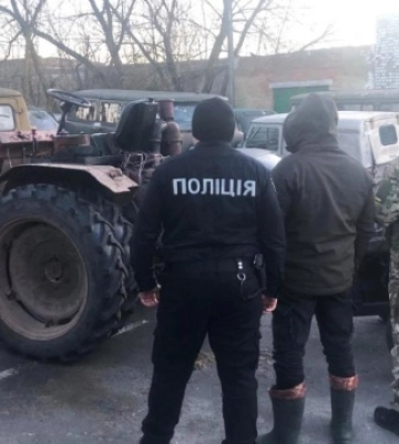 На Рівненщині нелегальні копачі бурштину побилися з поліцейськими