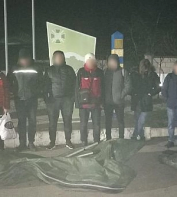 Мешканець Дніпропетровщини намагався переплести кордон з Угорщиною на човні
