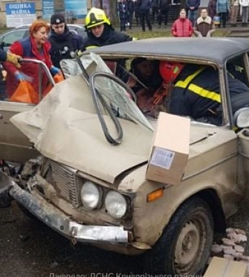 В Кривому Розі внаслідок ДТП госпіталізовано двоє людей
