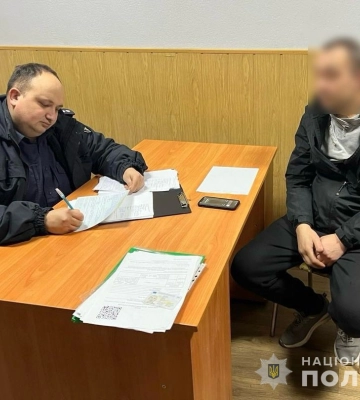Малі хулігани у Дніпрі повалили хрест на могилі військового