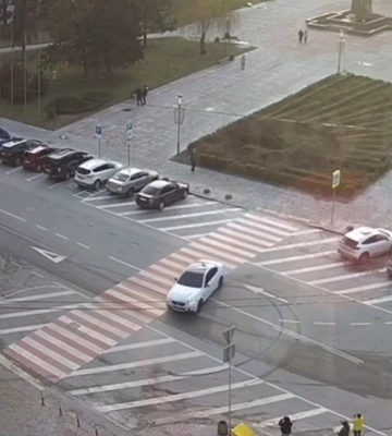 У центрі Тернополя молодий водій порушував правила: хлопець дрифтував на BMW