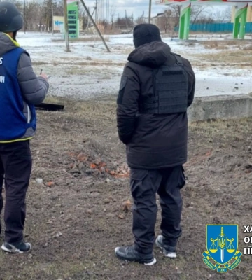 Внаслідок ворожого удару по Вовчанську поранення отримали двоє людей