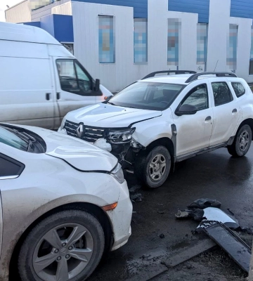 У центрі Рівного - заблокований рух через ДТП