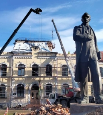 У Дублянах встановлюють захисний купол над корпусом університету