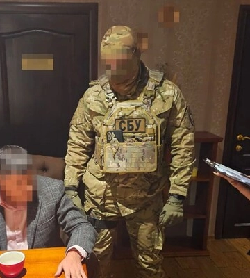 Правоохоронці затримали на хабарі заступника голови Запорізької облради та двох поплічників