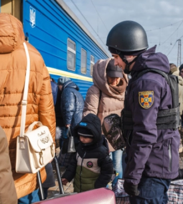 З Донеччини евакуювали ще 129 цивільних, з них - 33 дитини