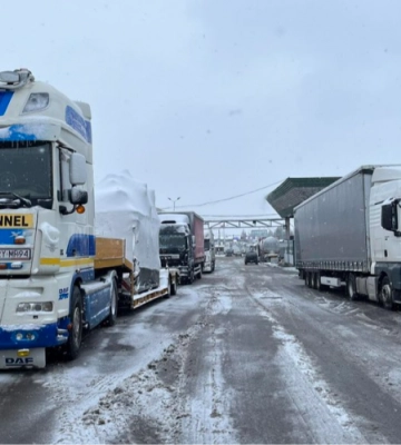 Україна перекриває кордон із Польщею: що відомо про блокаду