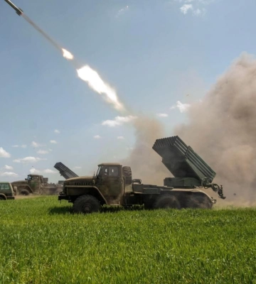 Окупанти вдарили &quot;Градами&quot; та артилерією по селах на Запоріжжі: є жертви і руйнування