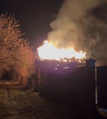 У Луцькому районі вночі горів дачний будинок