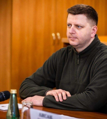 У Дніпровської РВА офіційно з’явився новий очільник: що про нього відомо