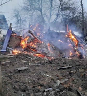 На Сумщині російський дрон влучив у будинок, де перебувало 5 людей