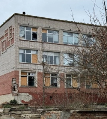 Через нічні ворожі обстріли на Херсонщині пошкоджені три освітні заклади