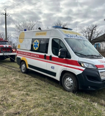 У Кропивницькому районі рятувальники відбуксирували «швидку»