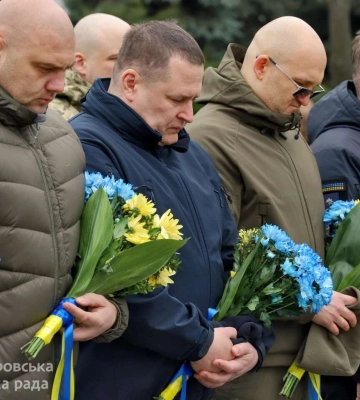 «Першими в новітній історії заплатили найвищу ціну»: у Дніпрі вшанували пам’ять Героїв Небесної Сотні