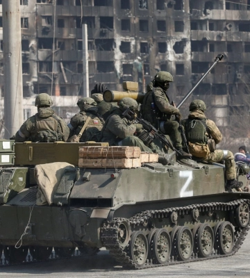 Під Маріуполем зафіксовано техніку окупантів з новим маркуванням