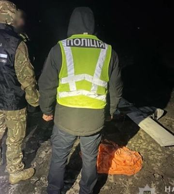На Волині затримано контрабандистів, які дронами перевозили цигарки