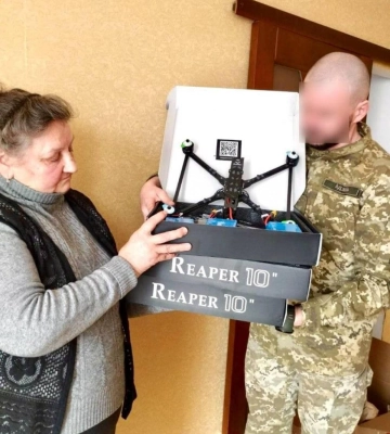 Мати загиблого воїна з Рівненщини придбала три FPV-дрони