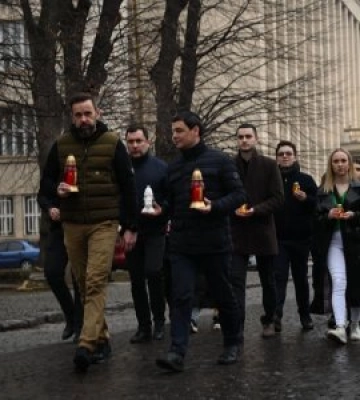 В обласному центрі Закарпаття вшанували пам’ять Героїв Небесної Сотні