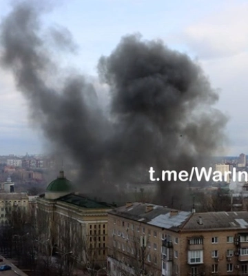 В Донецке ракеты упали возле библиотеки Крупской, образовались большие воронки