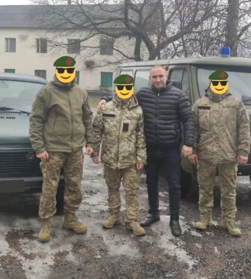 Закарпатські медики передали ще 2 автомобілі у зону активних бойових дій