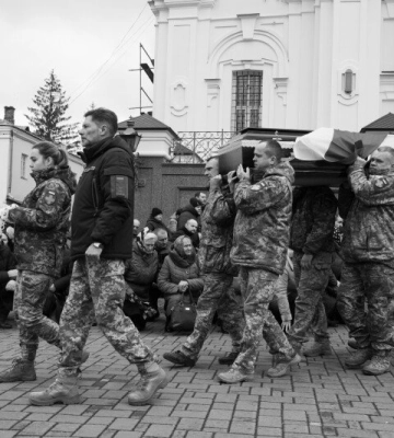 Помер від важких поранень: у Луцьку попрощалися з Героєм Сергієм Гавруком