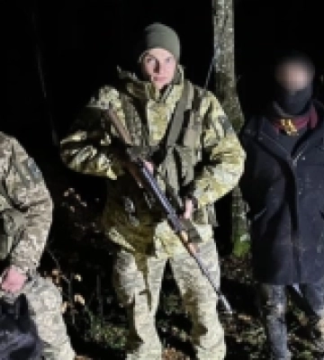 Спрацювала фотопастка: закарпатські прикордонники затримали 20-річного росіянина