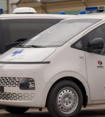 Південна Корея передала Україні 10 автівок «швидкої»