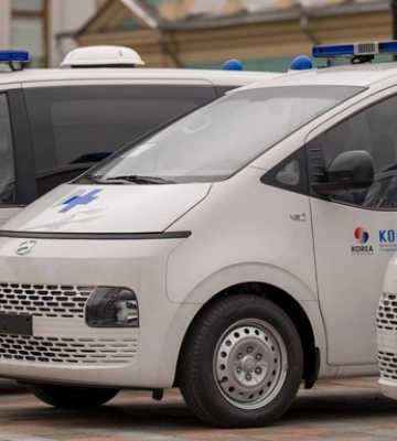 Южная Корея передала Украине 10 автомобилей скорой помощи