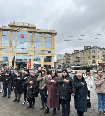 У Луцьку вшанували пам&amp;#039;ять Героїв Небесної Сотні. Фото