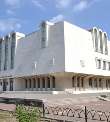 “Готові до спротиву”: в Черкасах презентують виставку до річниці війни