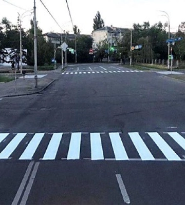 В мерії Миколаєва пояснили, чому на дорогах не тримається розмітка