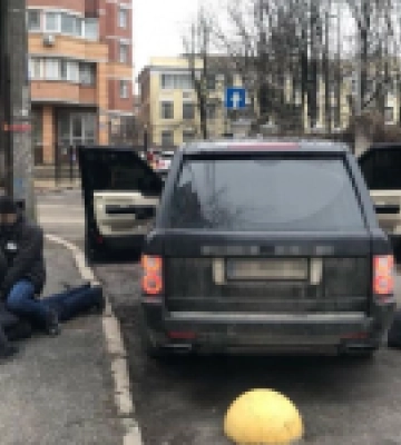 СБУ затримала ділків, які видурювали гроші у родичів українських військовополонених, обіцяючи обмін