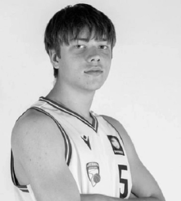 Помер син луцького діджея, на якого напали в Німеччині