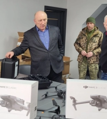 Прикарпатська громада передає на фронт військове обладнання на суму майже ₴2,5 мільйони