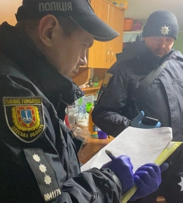 Бив ножем та сокирою: жителя Одещини затримали за вбивство співмістянина, - ФОТО, ВІДЕО