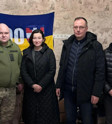 «Ви привезли нам Волинь»: Ірина Констанкевич і депутати облради відвідали захисників на сході