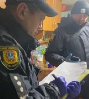 Бив ножем та сокирою: жителя Одещини затримали за вбивство співмістянина, - ФОТО, ВІДЕО